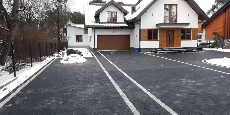 Nowy dom 10 pokoi do wynajęcia w centrum Józefowa ul. Piotra Skargi - zdjęcie 7