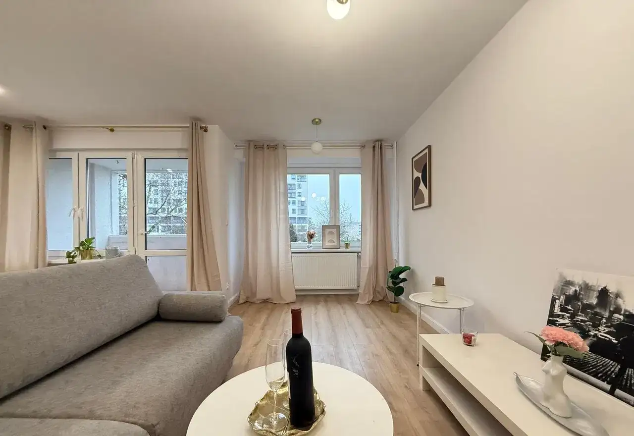 Nowoczesne mieszkanie po remoncie z balkonem - zdjęcie 3