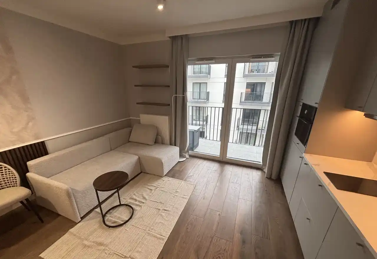 APARTAMENT w ŚRÓDMIEŚCIU! WYSOKI STANDARD Z BALKONEM! PIERWSZY NAJEMCA - zdjęcie 3