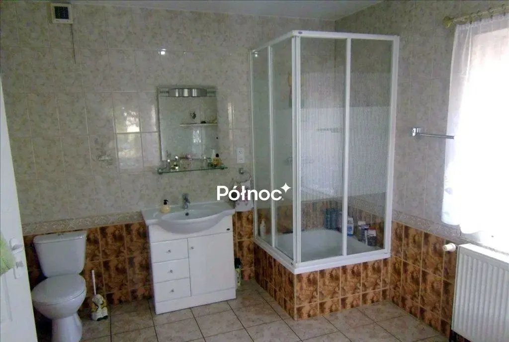 Dom z garażem i ogrodem w Czernie - zdjęcie 4