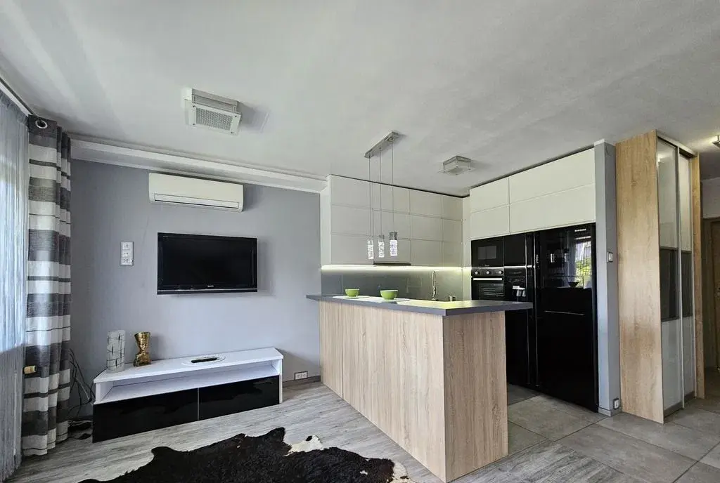 3 pokoje, 56 m2, 1. piętro, balkon, klimatyzacja - zdjęcie 2