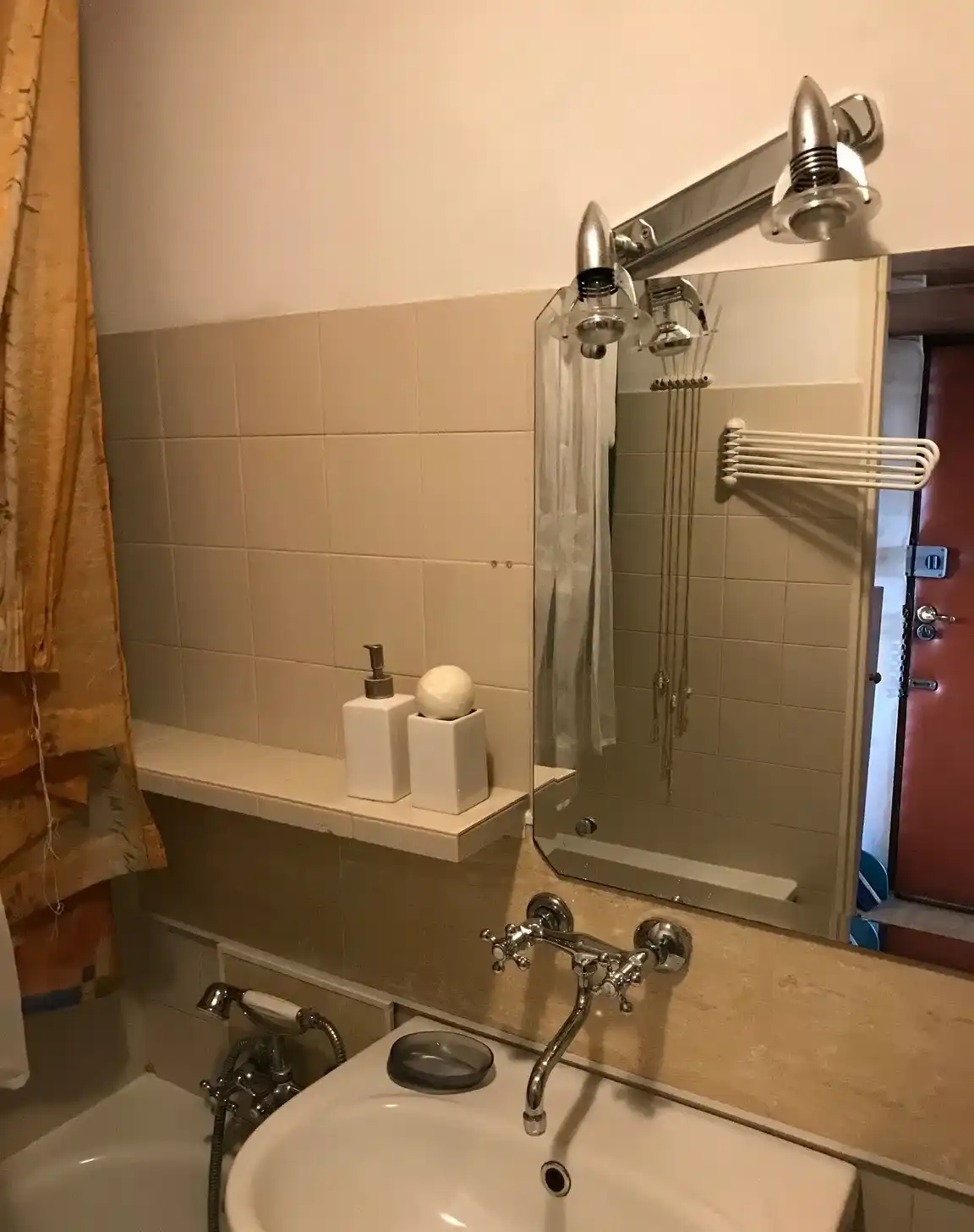 Mieszkanie do wynajęcia z balkonem i piwnicą - zdjęcie 6