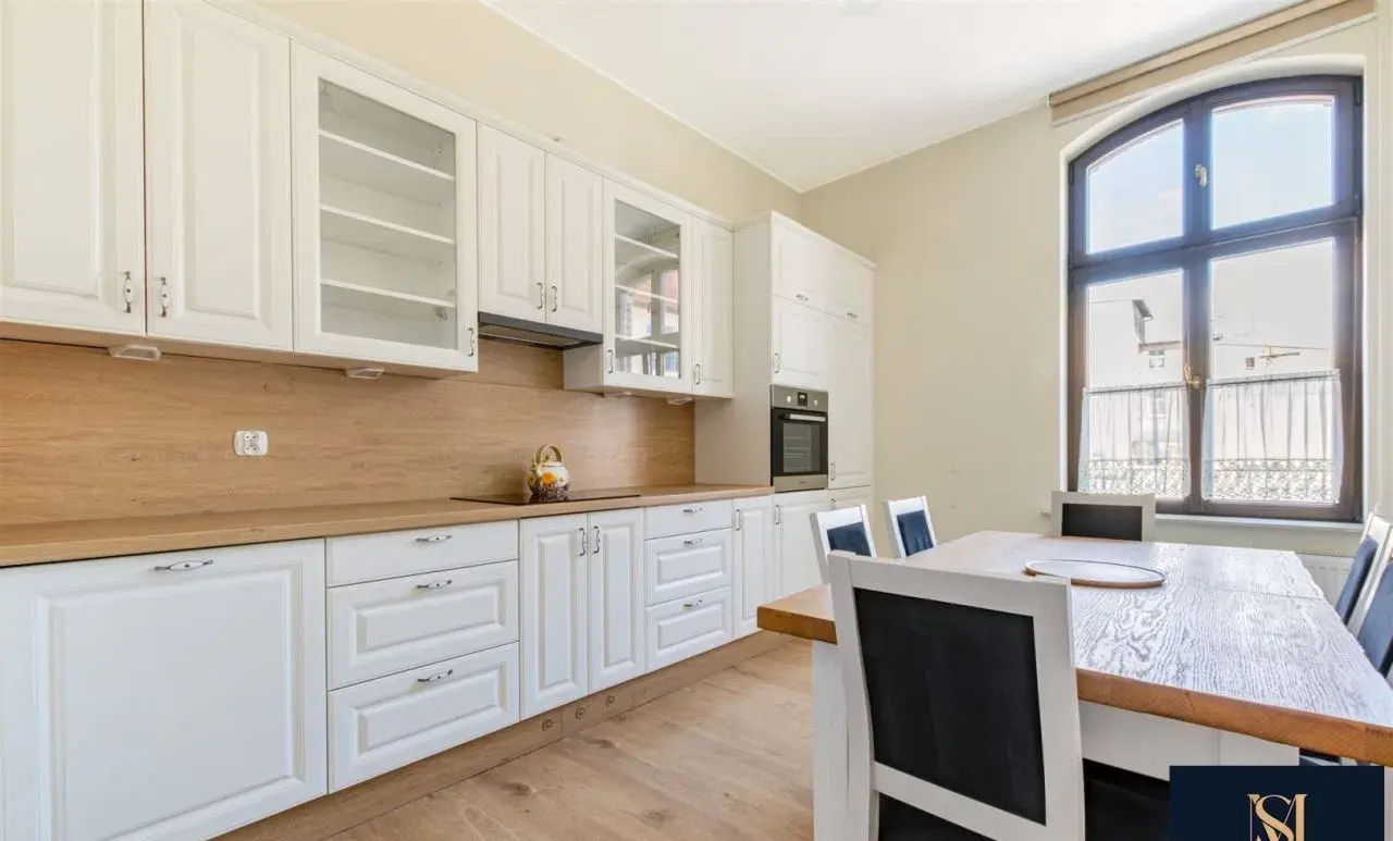 Apartament na wynajem- 3 pokoje. Centrum