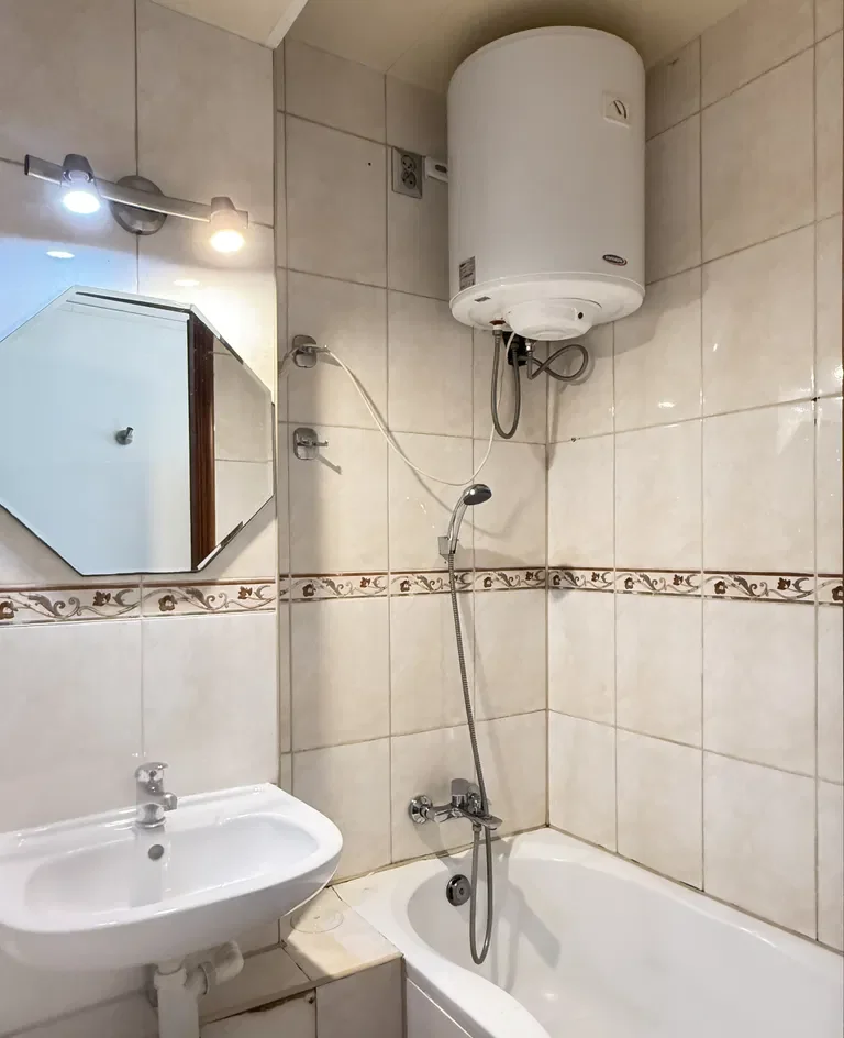 Kawalerka w centrum- parter. Bez żadnych prowizji. - zdjęcie 7