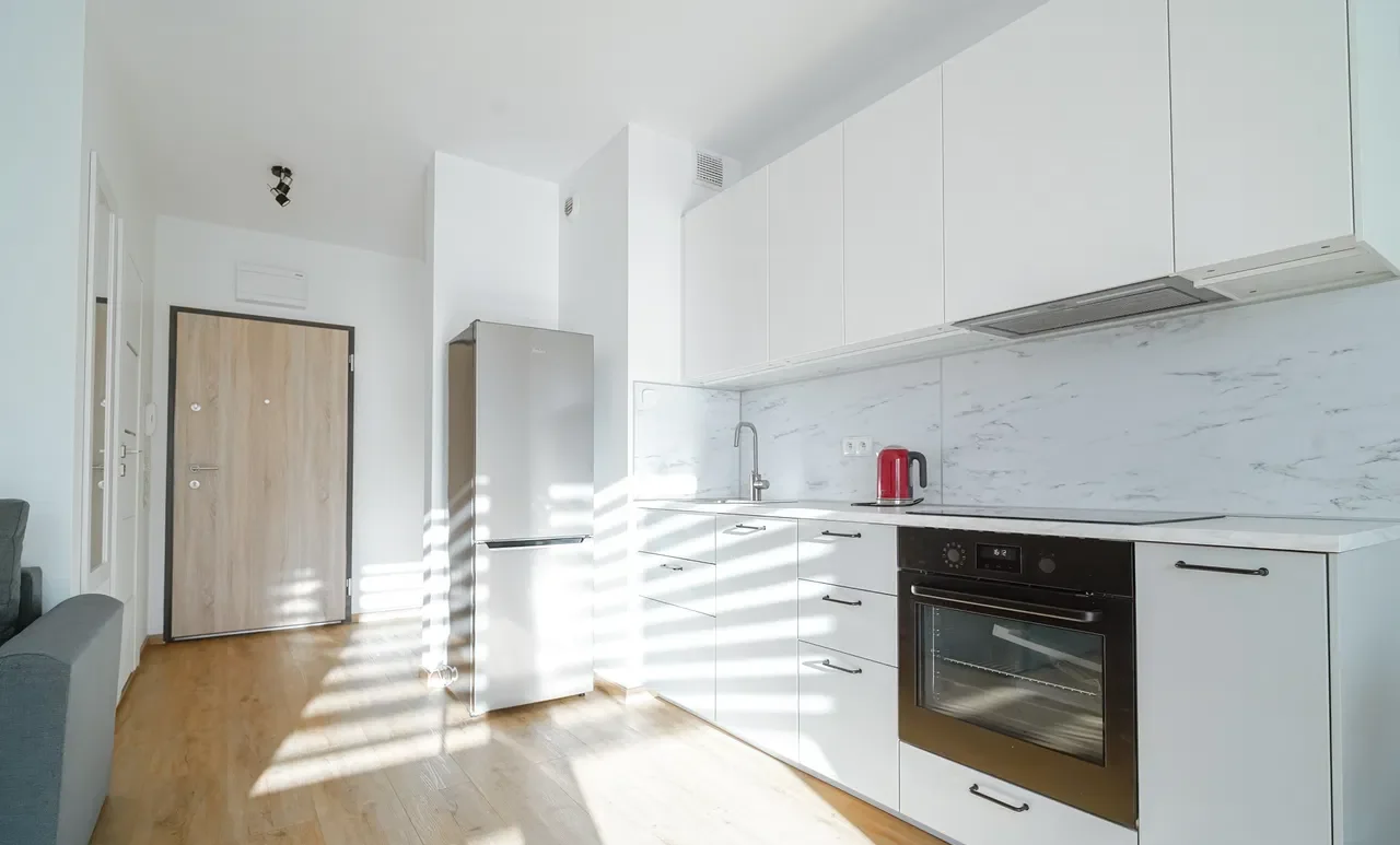 Mieszkanie 30 m2 w apartamentowcu, z balkonem i garażem - zdjęcie 4