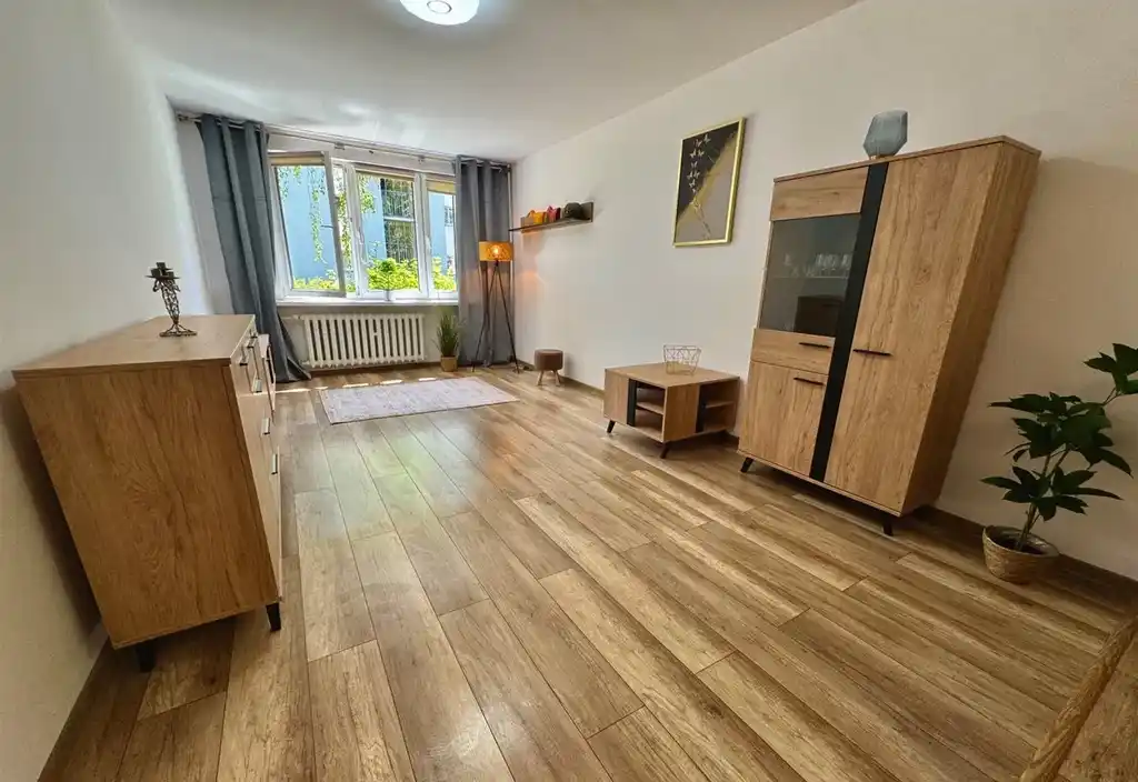 Kniaziewicza, 2 pokoje, wygodnie, bezpiecznie, cicho - zdjęcie 2