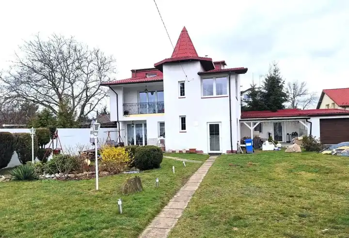 Pokój w domku z oddzielnym wejściem i ogrodem w Łodzi