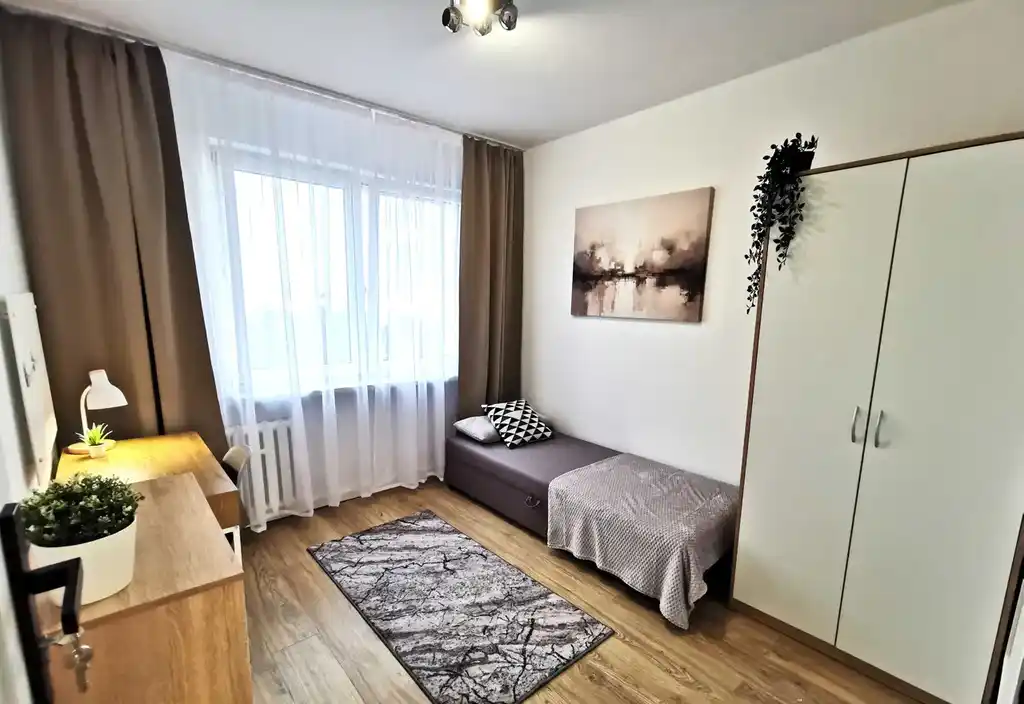 Pokój jedno/dwu-osobowy  20 m2 | tramwaj 5 min | Grzegórzki | AGH, UP, PK, UR, UEK