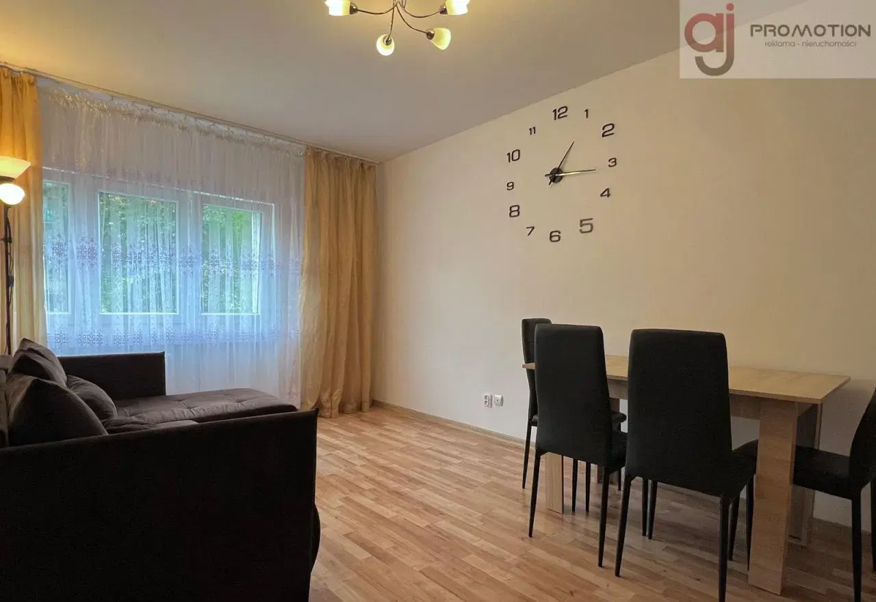 Rozkładowe dwa pokoje 47m2, ul. Pułaskiego - zdjęcie 8