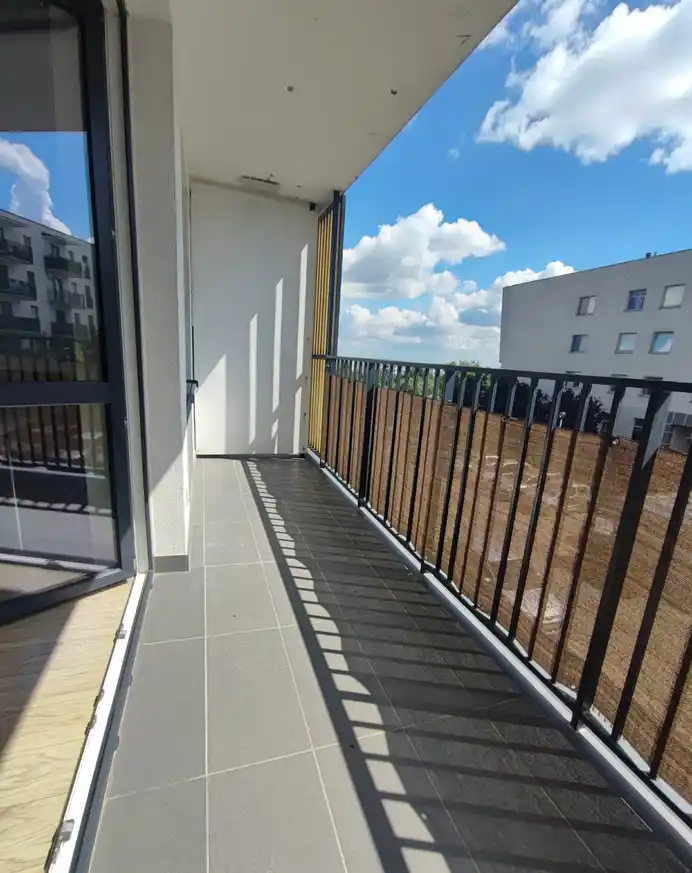 Kawalerka z dużym balkonem i miejscem postojowym na Ponikwodzie - zdjęcie 7