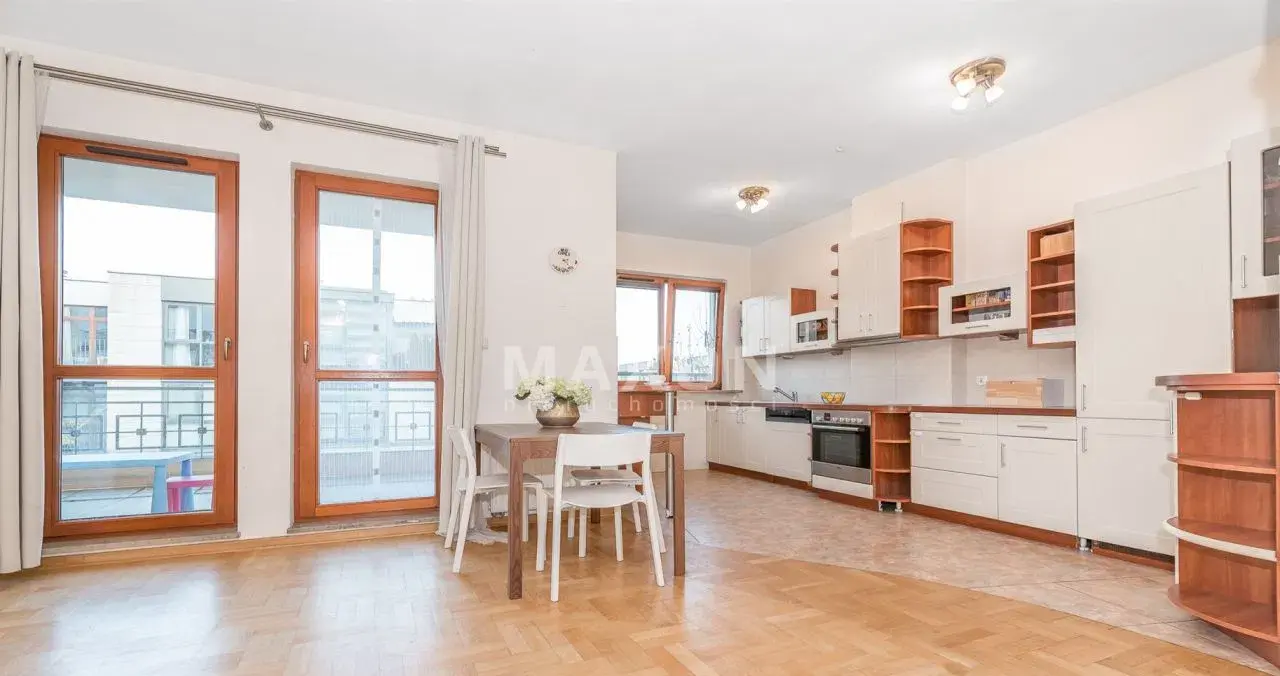 Wilanów: Komfortowy apartament z loggiami - zdjęcie 3