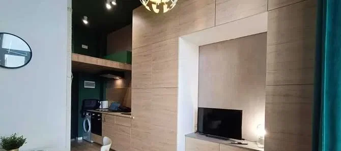 Studio z antresolą w kamienicy – Legionów 75, BRAK PROWIZJI - zdjęcie 3