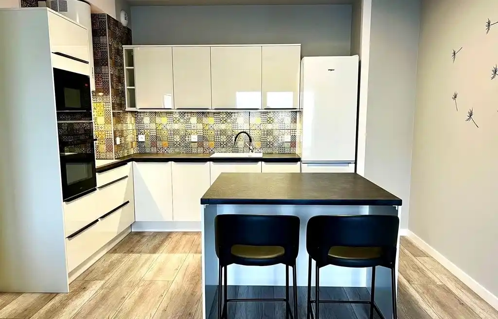Mieszkanie w Tarnowie P.-balkon, parking, komórka - zdjęcie 3