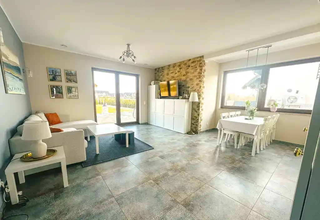 Nowoczesny, inteligentny dom 160m2 w Kątach Wrocławskich - zdjęcie 4