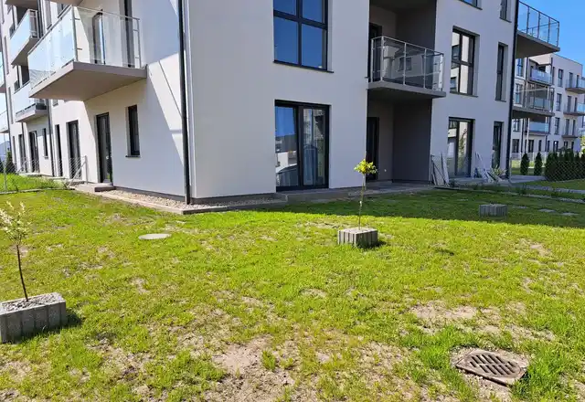 Trzy pokojowe mieszkanie z ogródkiem - zdjęcie 10