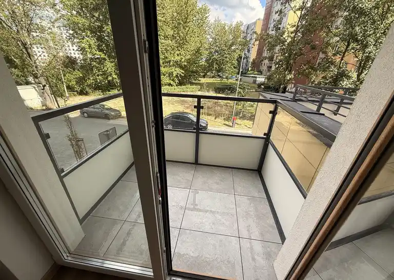 Nowoczesny pokój 11 m2 z balkonem / Gliwice, ul. Kochanowskiego 38 - zdjęcie 7