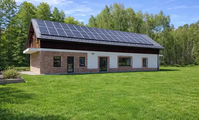 Luksusowy dom w sercu lasu – 1,5 ha prywatności - zdjęcie 4