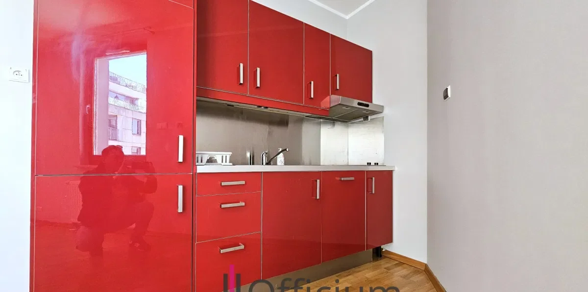 Apartament w nowoczesnym budynku, ścisłe centrum - zdjęcie 4