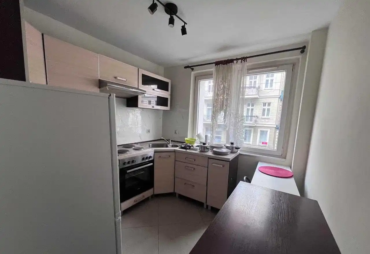 Przestronne, 3-pokojowe mieszkanie w centrum – gotowe do wprowadzenia - zdjęcie 4