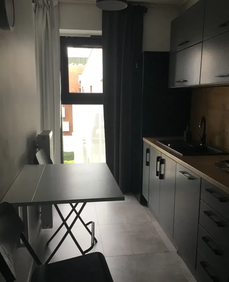 Nowoczesny  apartament 34 m² | Centrum Poznania | Widok na panoramę miasta - zdjęcie 4