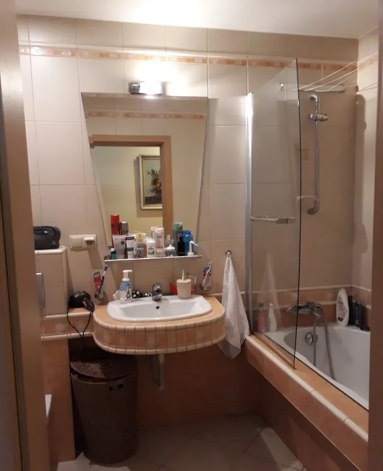 Atrakcyjny apartament z miejscem garażowym - zdjęcie 4
