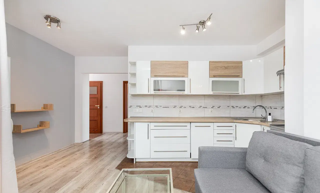 Trzypokojowe 50 m2, balkon, tramwaj, ul. Marchołta 55a - zdjęcie 3