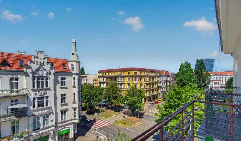 Przytulna kawalerka w centrum z balkonem! - zdjęcie 9