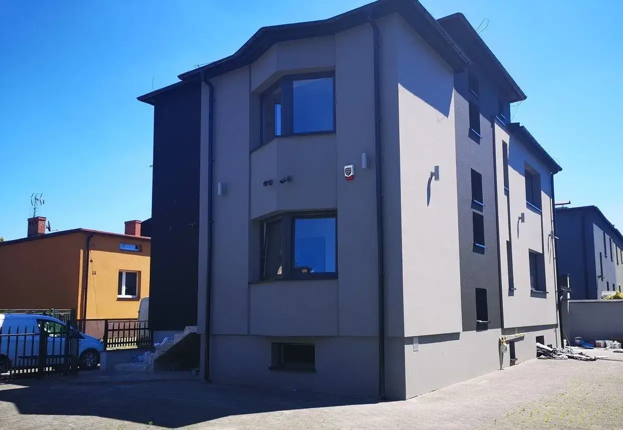 Budynek biurowy 270m²,10 pom. klima ,parking - zdjęcie 2