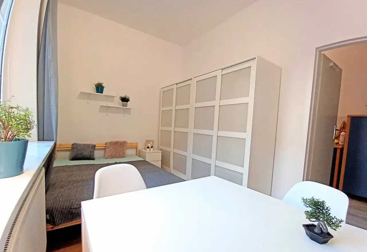 [PL, RUS, ENG] Komfortowy pokój Okęcie Hynka.Large room. Комфорт номер - zdjęcie 4