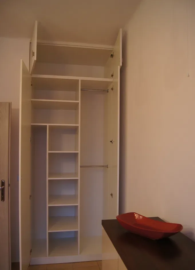 Kawalerka wśród zieleni/ Studio in greenery (ul. Sielecka 52) - zdjęcie 6
