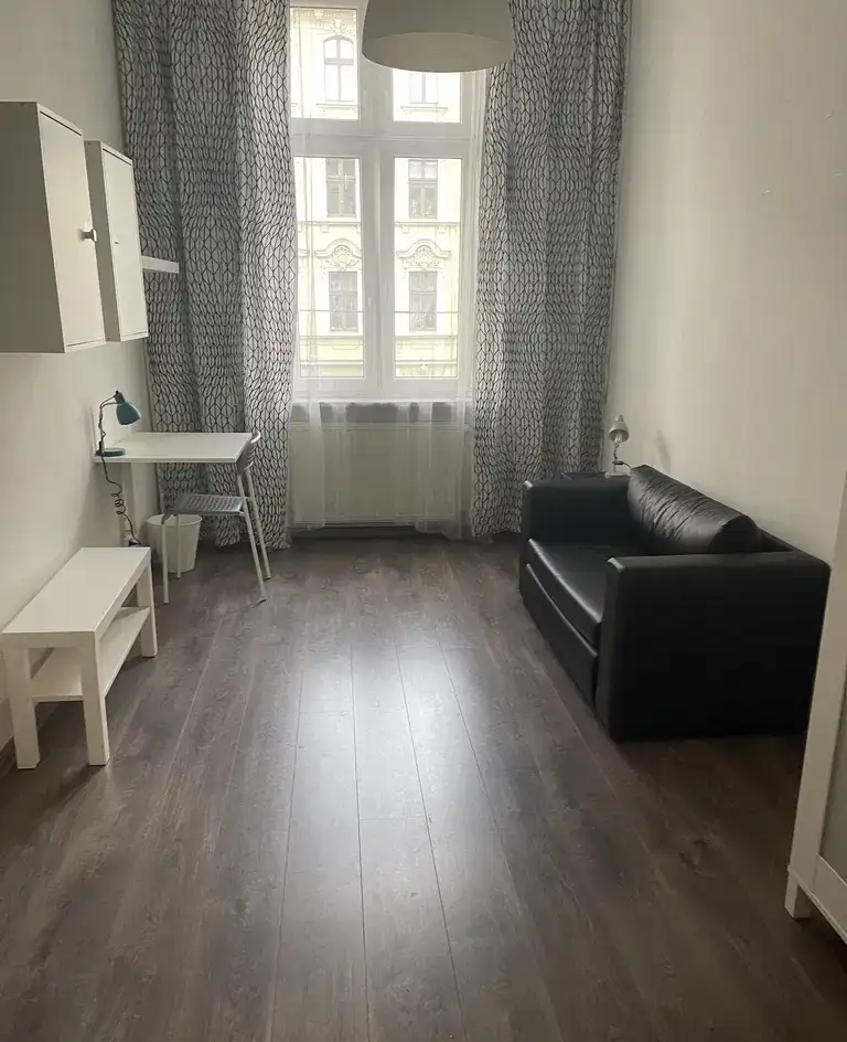 Pokój 16m2 dla studentki w centrum - zdjęcie 2