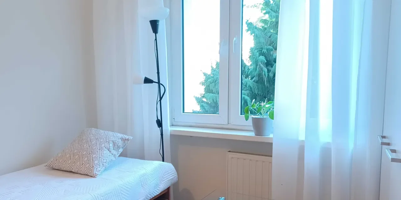 Pokój jednoosobowy, 10m2, 3 min Metro Stokłosy - zdjęcie 2