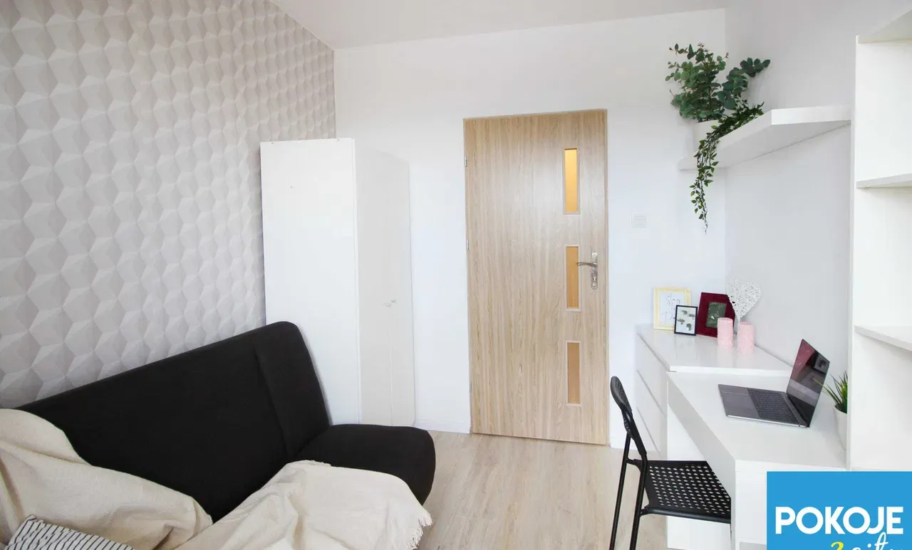 Pokój od 1 lipca Z BALKONEM, świetna lokalizacja Gdańsk Morena! - zdjęcie 2