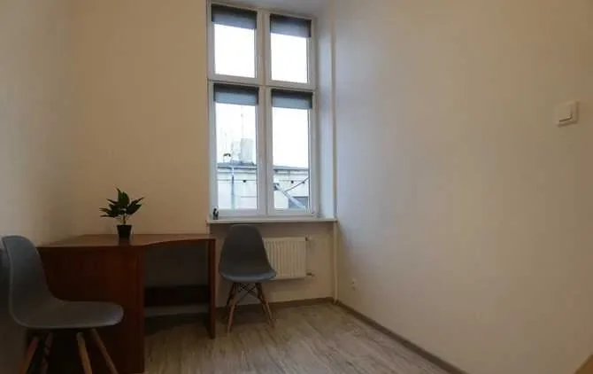 Pokój z antresolą w Łodzi - zdjęcie 2