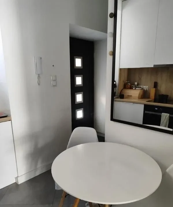 Przytulna i jasna kawalerka 35 m² na wynajem - zdjęcie 5