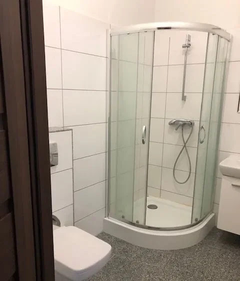 Do wynajęcia kawalerka przy ul. Niegolewskich - zdjęcie 10