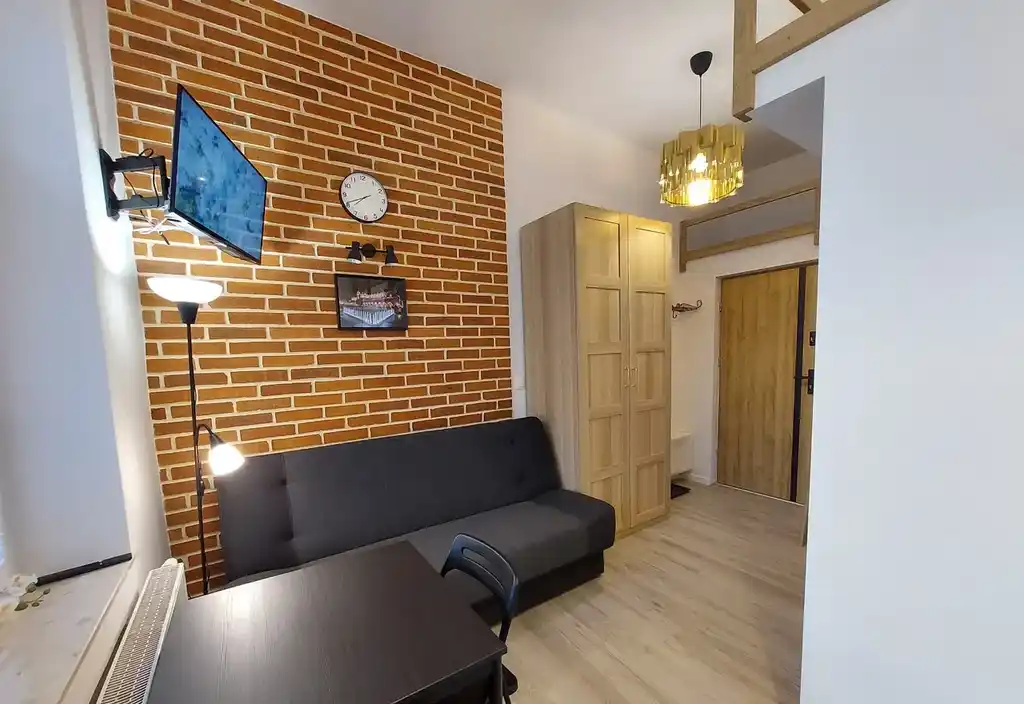 Kawalerka z antresola w centrum,AGH,błonia,Wifi,Klimatyzacja,balkon - zdjęcie 5