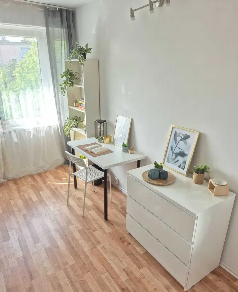 Jasny, przytulny pokój zamykany na klucz – Olsztyn, ul. Polna 12 (Podgrodzie) - zdjęcie 3