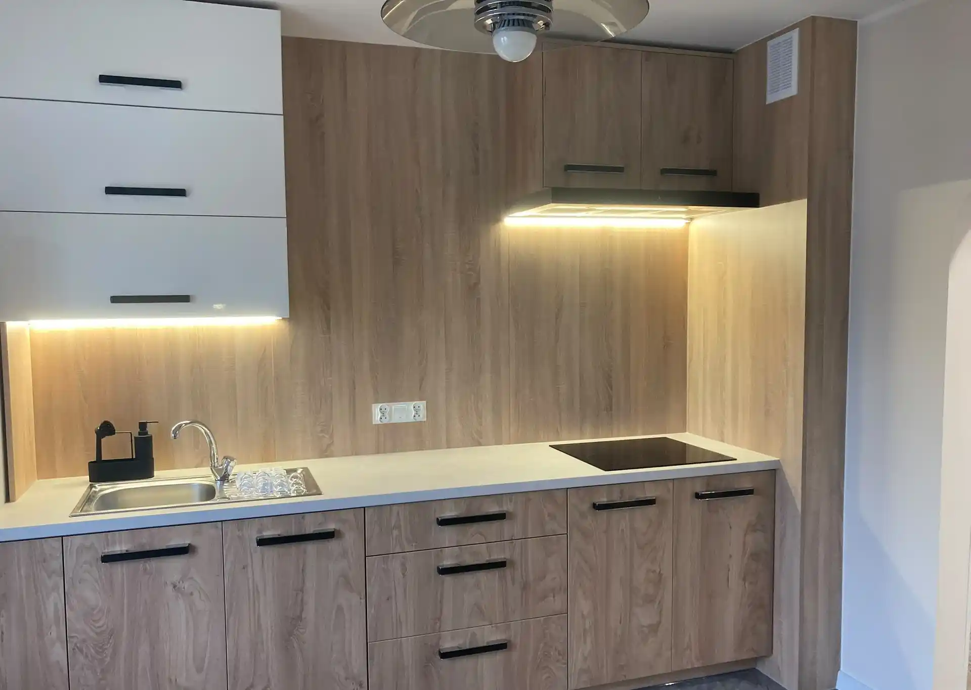 Mieszkanie 90m2, umeblowane, komórka lokatorska 25m2, parking. - zdjęcie 8