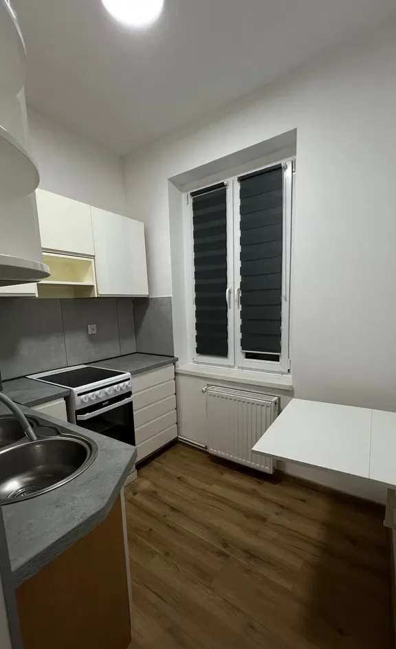 Pokój jedno lub dwuosobowy do wynajęcia dla kobiet - zdjęcie 3