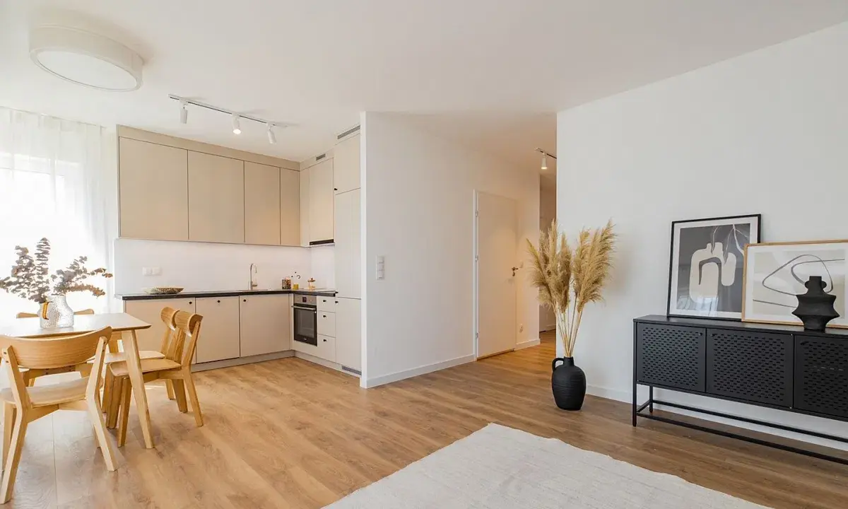 4-pokojowe | 78.8 m2 | Balkon | Internet w cenie | Bezpośrednio