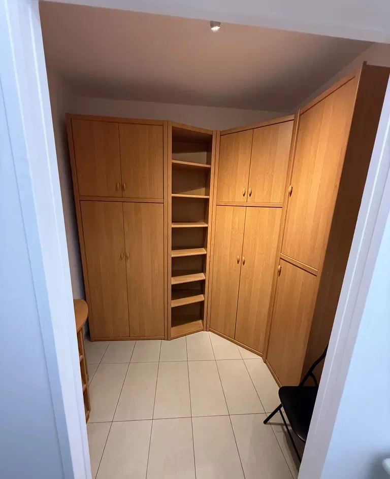 Wynajmę mieszkanie na ul Sciegiennego z piwnica - zdjęcie 2