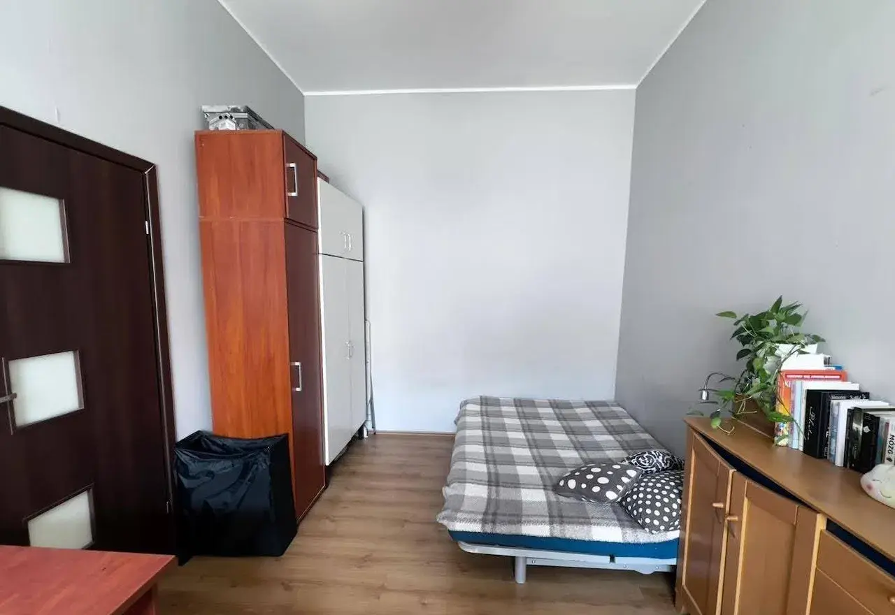 Wynajem mieszkania 4-pokojowego w Starym Mieście - zdjęcie 9