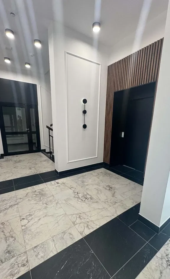 Apartament z ogromnym tarasem z widokiem na park - zdjęcie 3