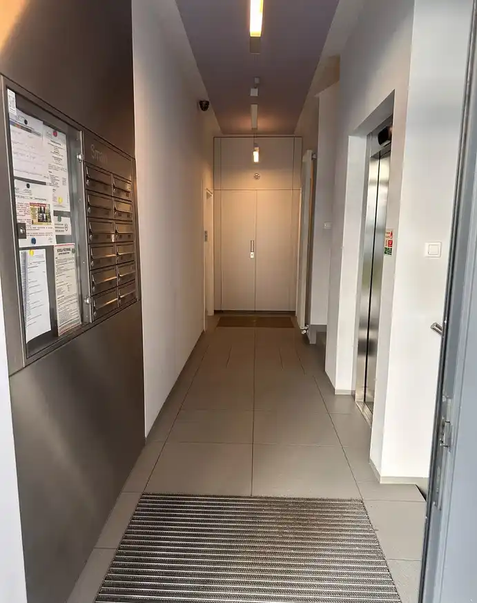 2 pokoje z ogródkiem, miejscem w hali i piwnicą w cenie. - zdjęcie 8