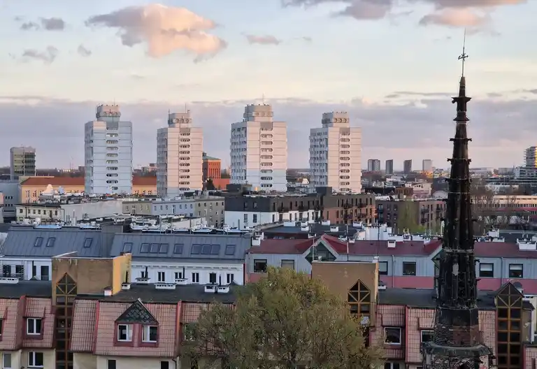 Wynajem 3-pokojowego mieszkania z balkonem - zdjęcie 8