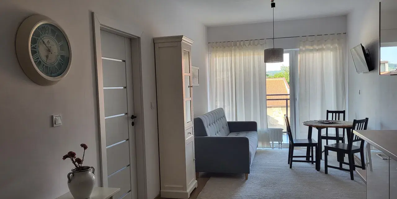 Mieszkanie 2-pok. z balkonem, parking, 48 m², do zamieszkania