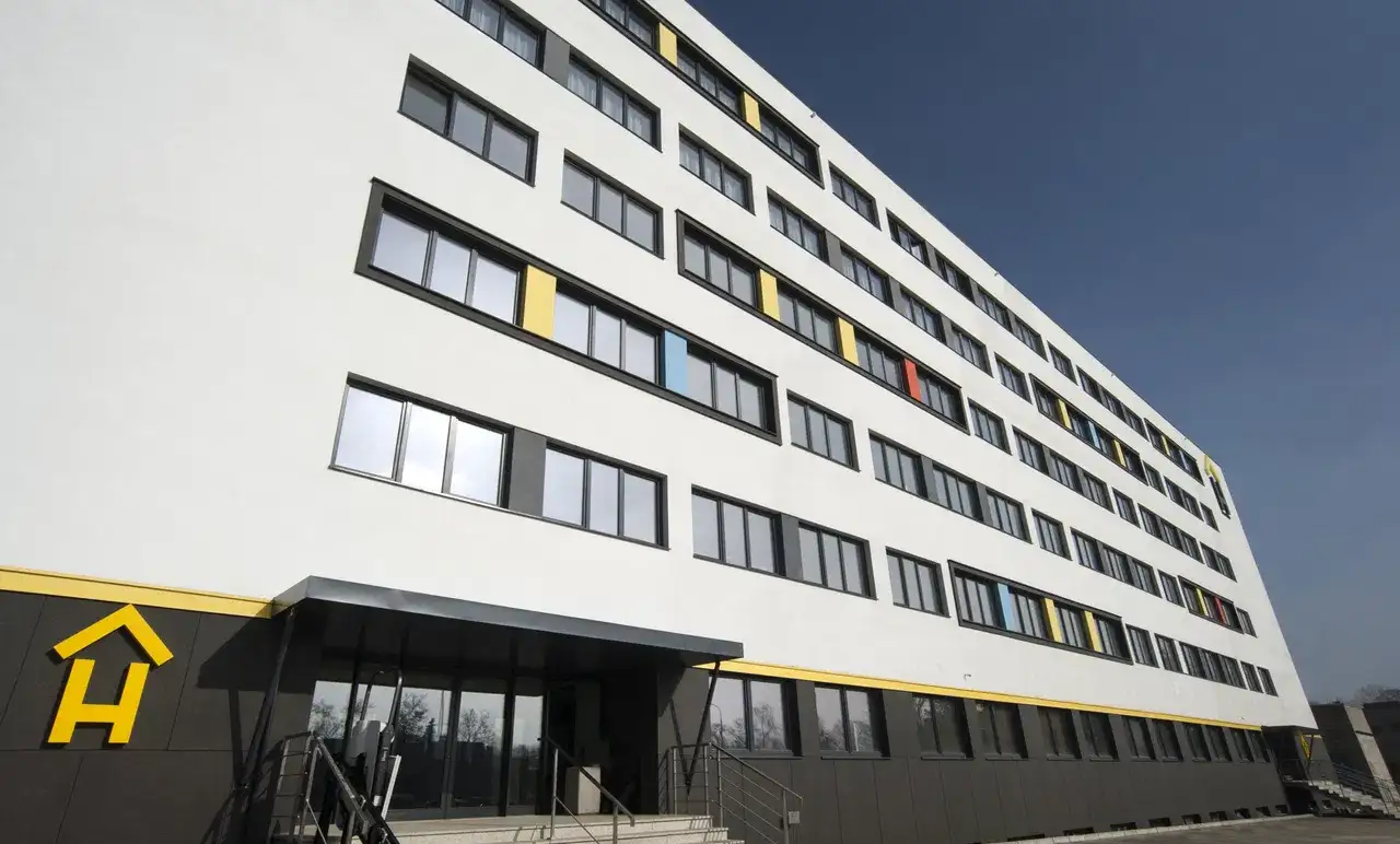 Miniapartamenty, pokoje z łazienką i aneksem kuchennym - zdjęcie 2