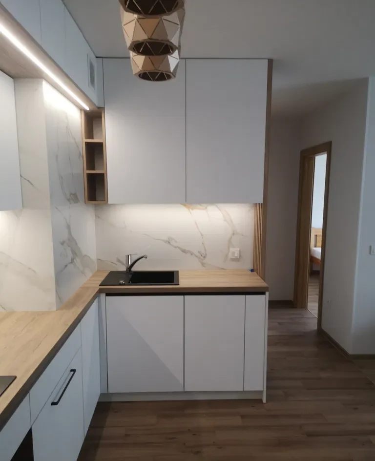 Komfortowe dwupokojowe mieszkanie z balkonem i garażem podziemnym - zdjęcie 5