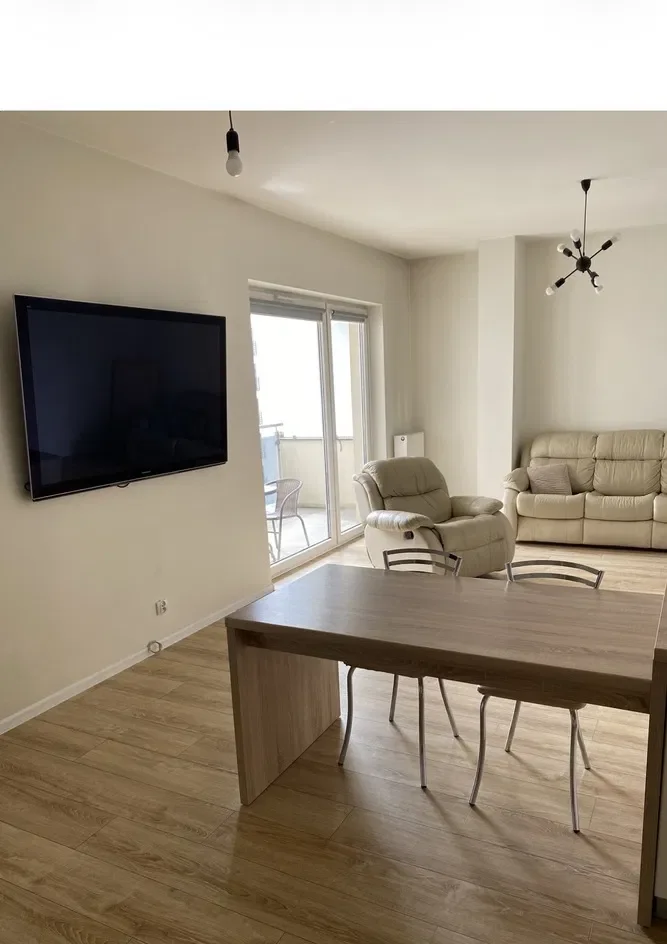 Duży apartament z garażem w centrum - zdjęcie 3